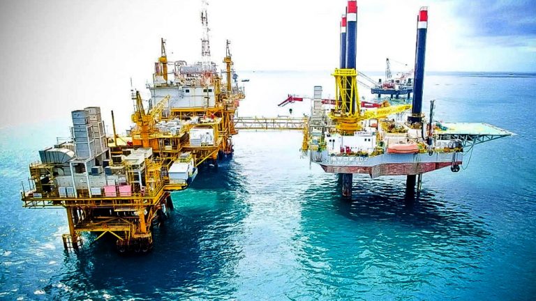 SmartPTT coordinates the work of 700 oilfield workers in Indonesia and enhances their safety